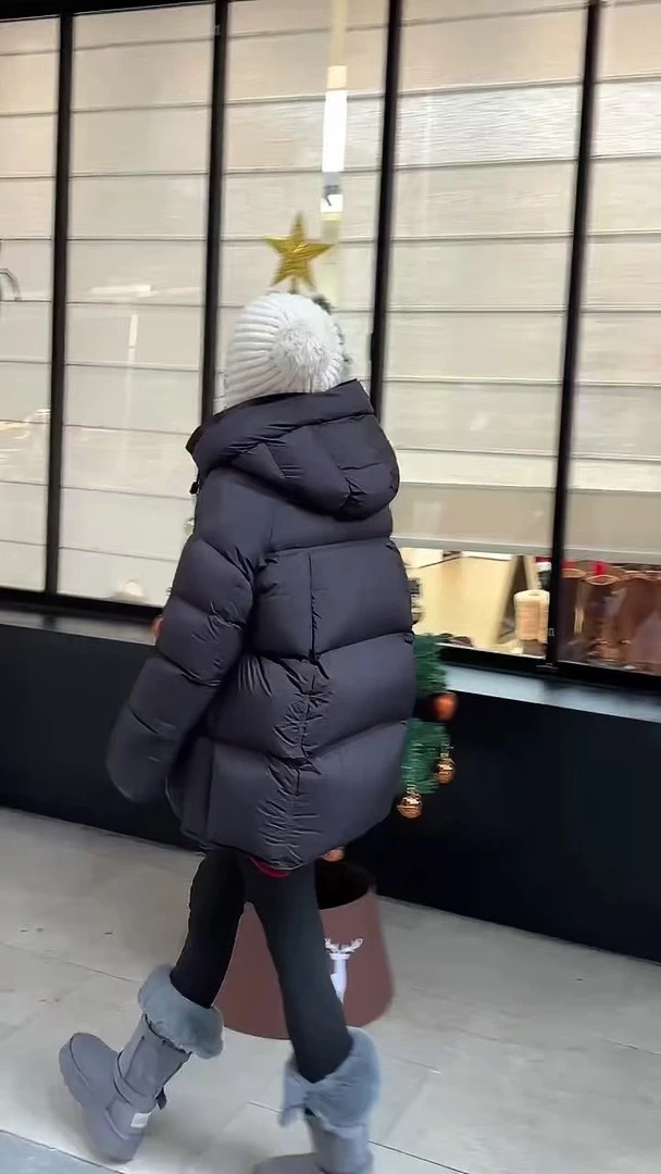 2025龟背泡芙鹅绒羽绒服女常规款纯黑加厚冬季新款