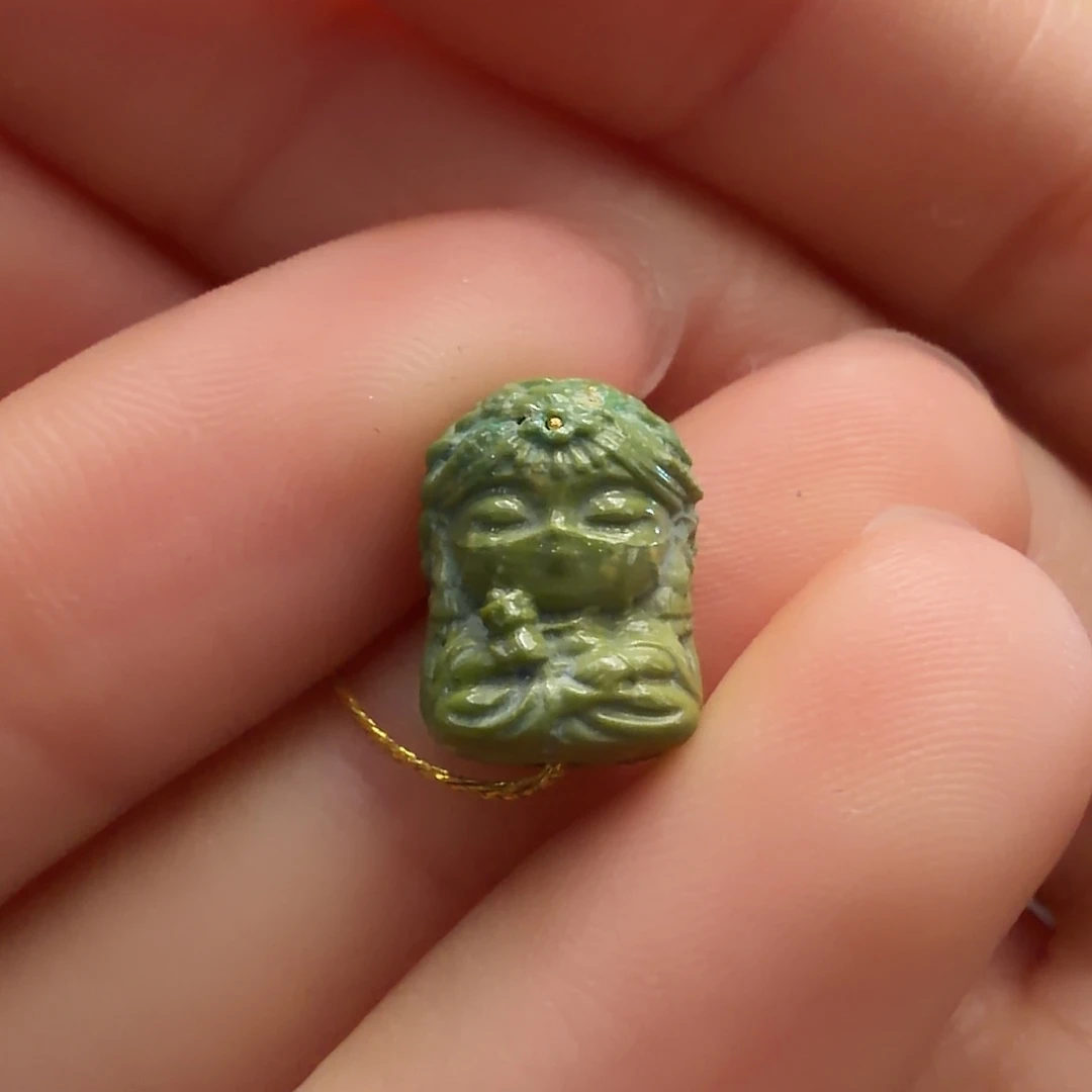 绿松石未镶嵌颈饰