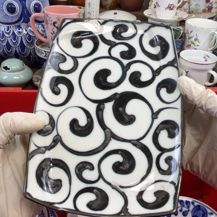 他家瓷器真美…开播了