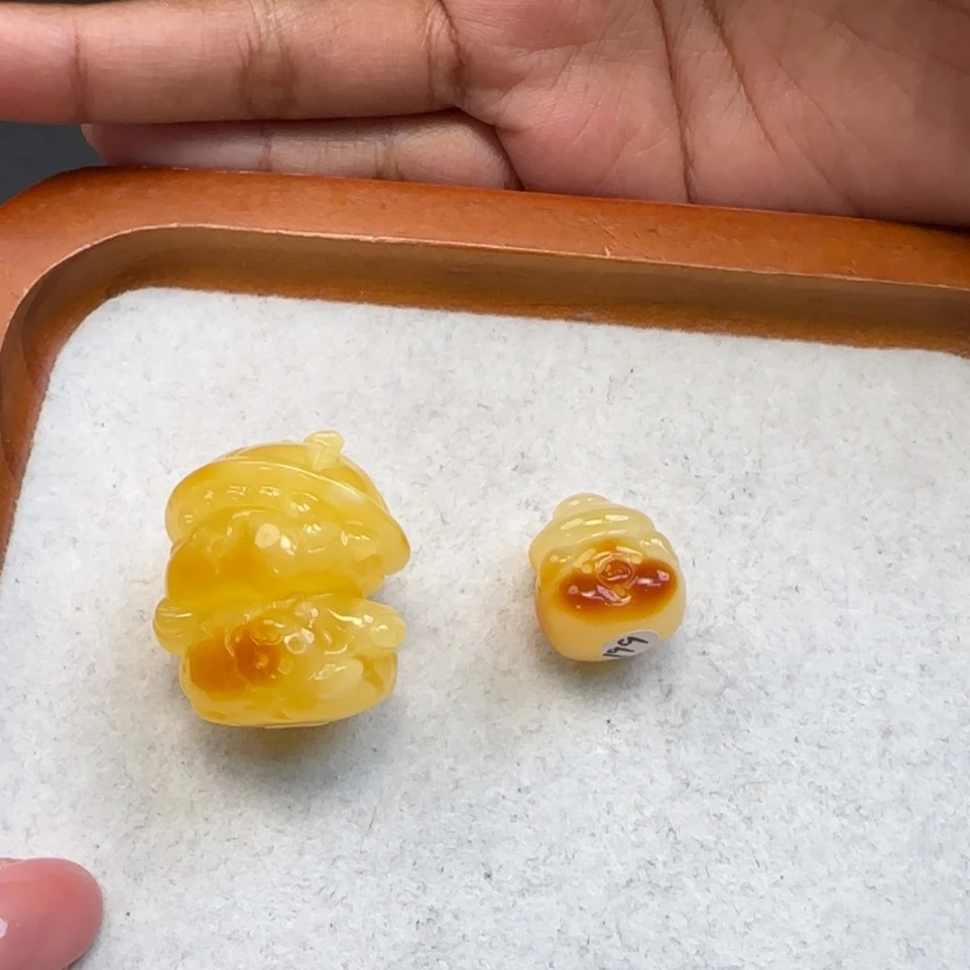 琥珀颈饰未镶嵌琥珀