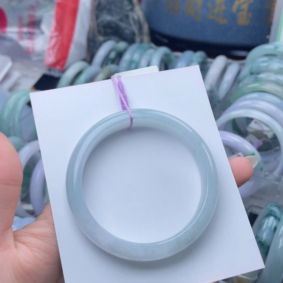 翡翠未镶嵌手镯57圈