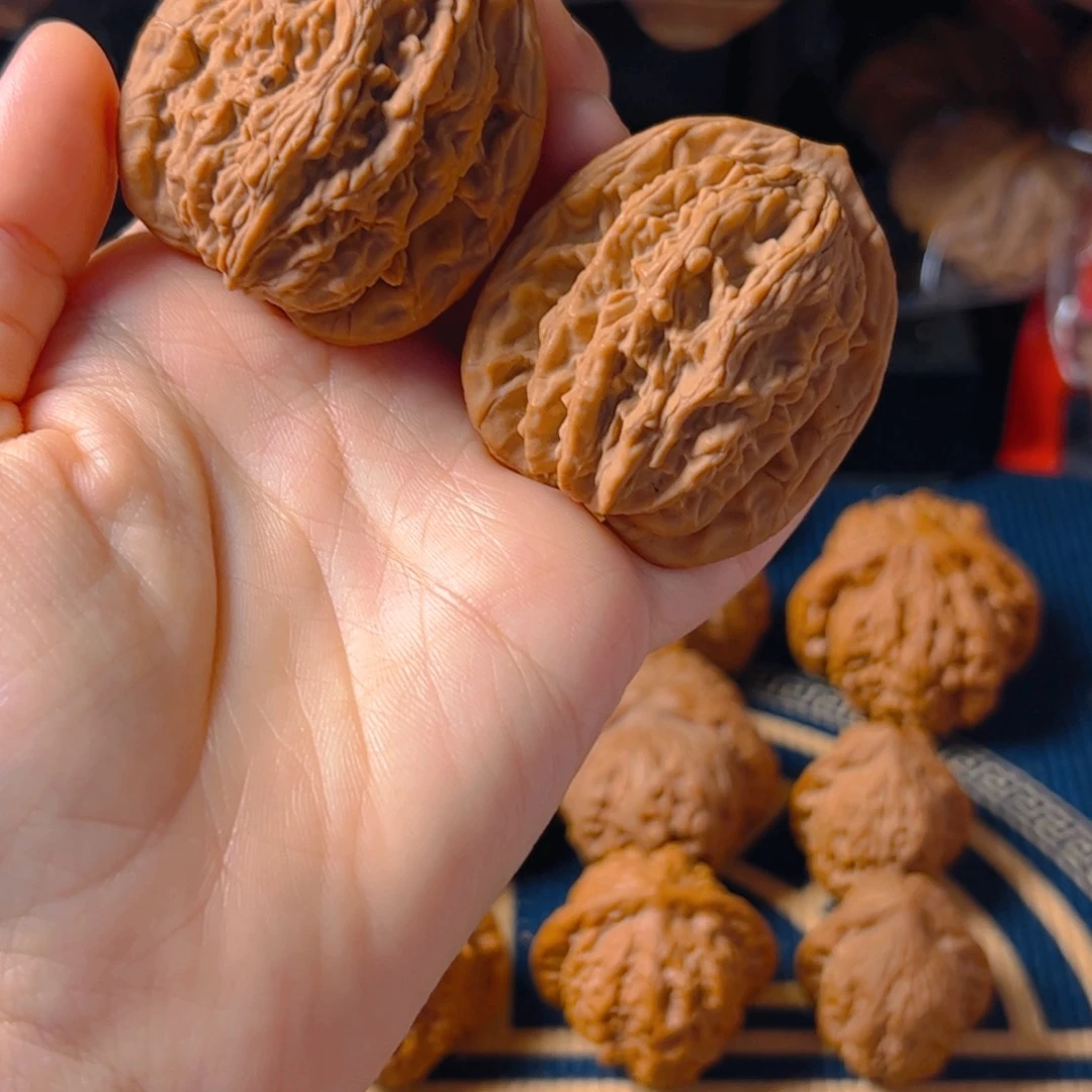 文玩核桃把件麦穗虎头41