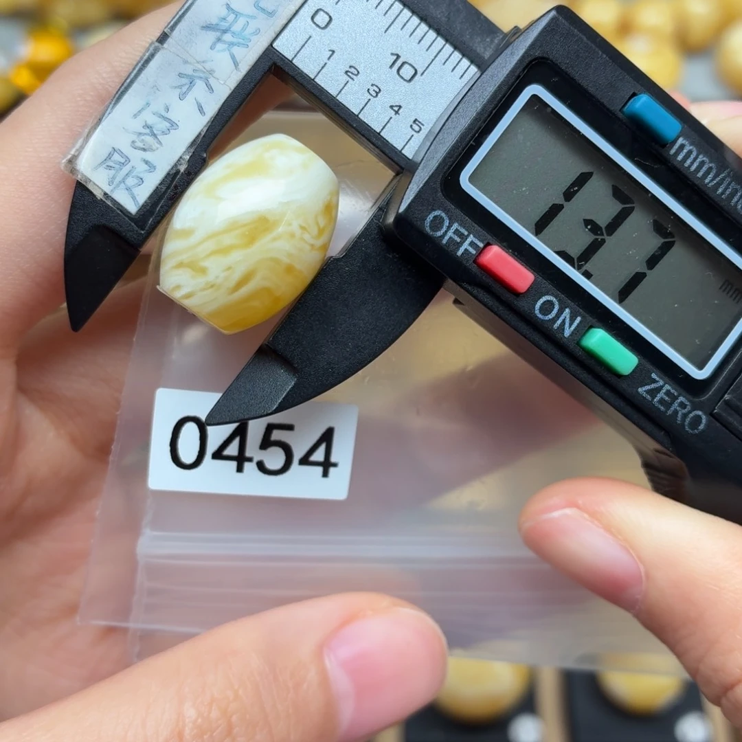 蜜蜡未镶嵌裸石蜜蜡金瓷白拉丝