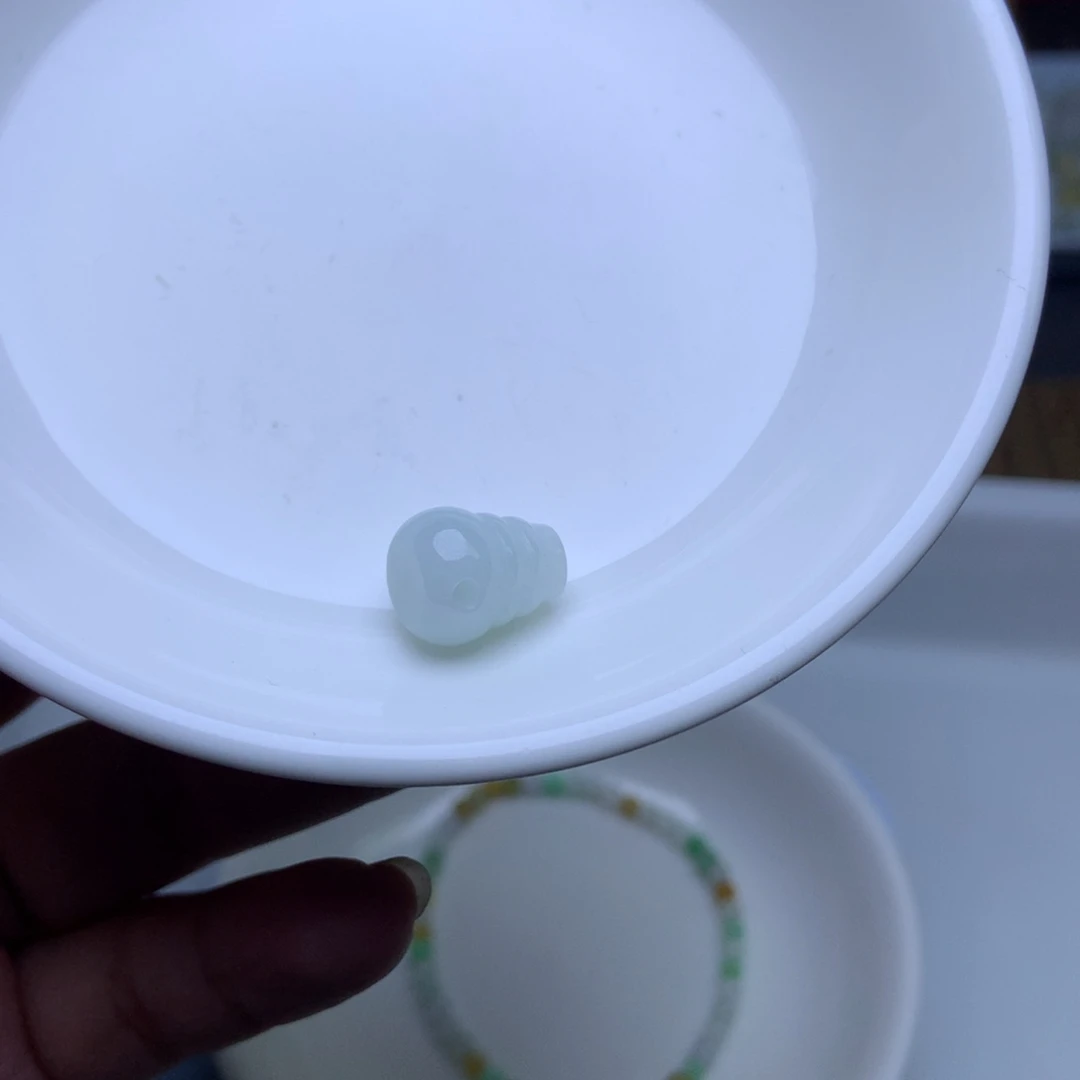 未镶嵌手链翡翠；*洋