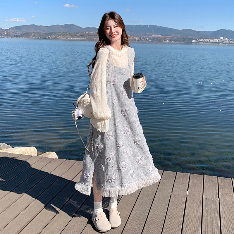 YIRAN/奕冉独特绝美小套装女2025年春秋浪漫立体花朵背心裙打底衫