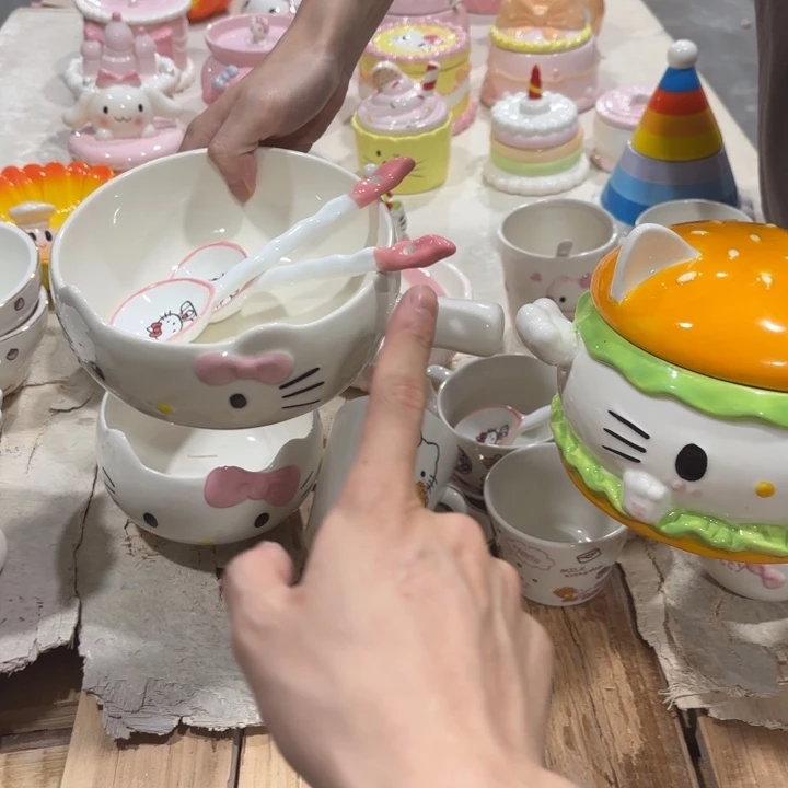 紫砂在干嘛呀亲爱呢