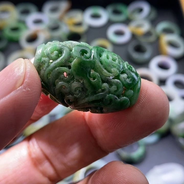 定制翡翠未镶嵌毛货