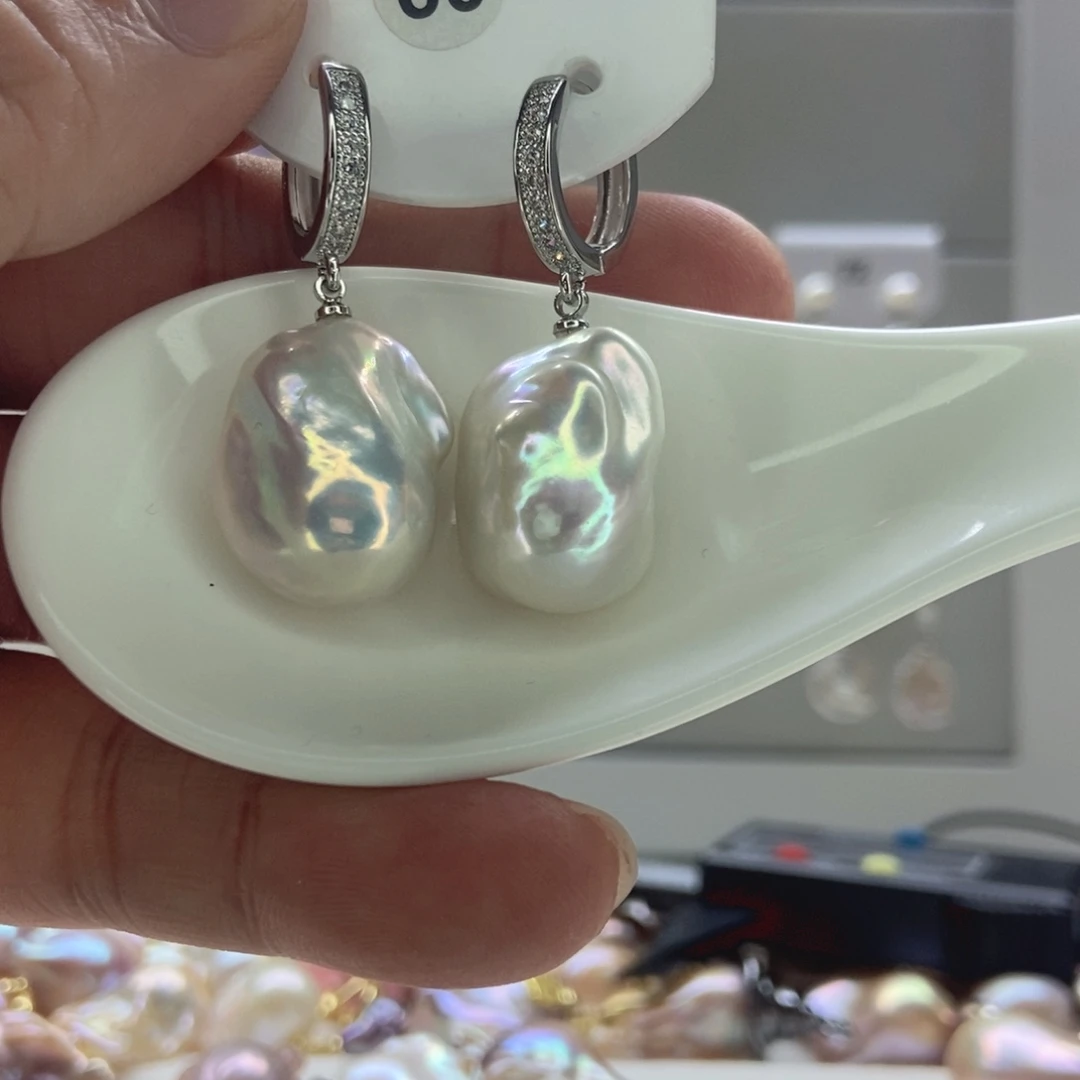 阳***媚淡水珍珠银S925镶嵌颈饰60