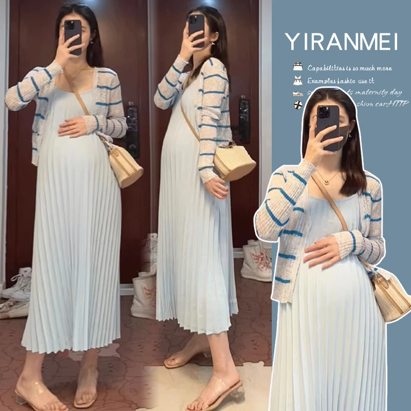 时髦孕妇装新款2025夏季韩版时尚纹理设计感显瘦减龄春秋款连衣裙