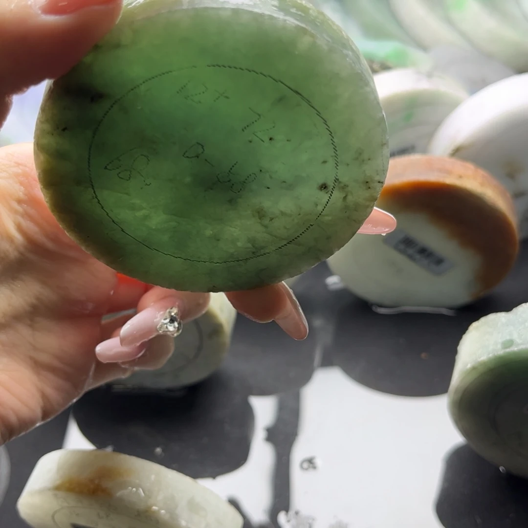 定制翡翠未镶嵌翡翠