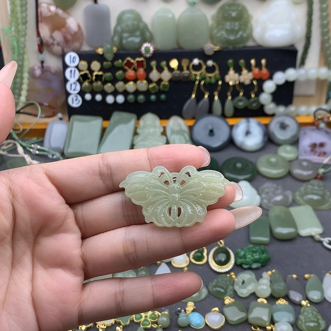 和田玉未镶嵌颈饰