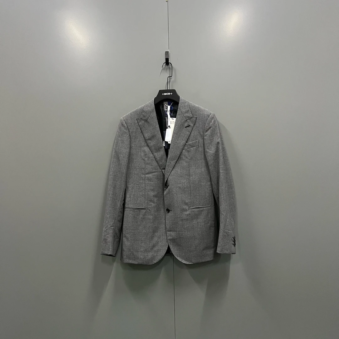 未使用 LouisVuitton/路易威登 (ll) 灰色休闲西服46 50码/015164