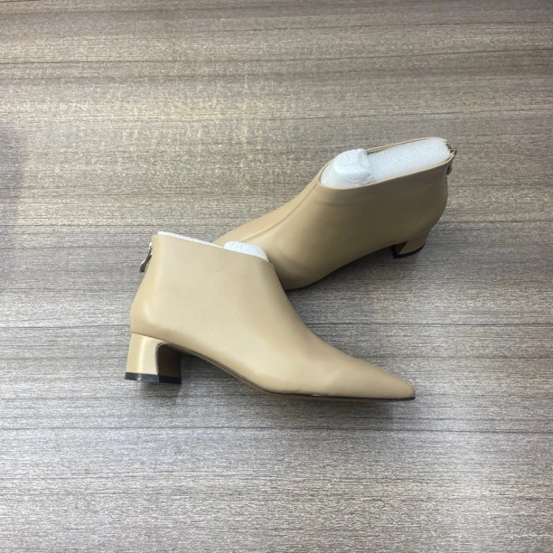 女低跟冬时装靴跟鞋春季短靴粗跟尖头秋耐脏高跟2623-2