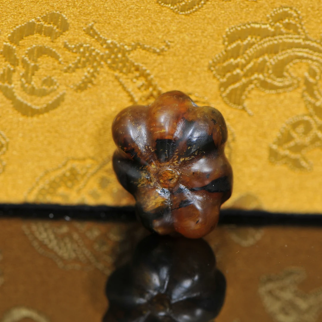 琥珀柿子小坠  P1175