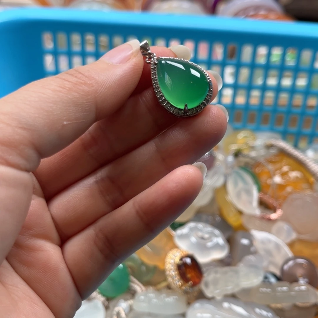 玛瑙/玉髓手镯未镶嵌1