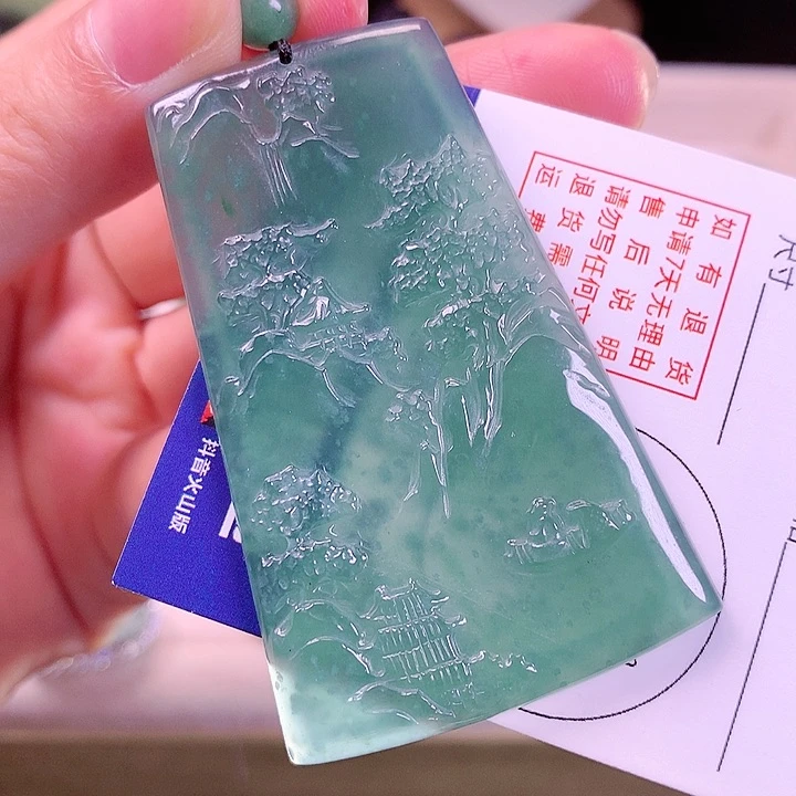 翡翠颈饰未镶嵌翡翠