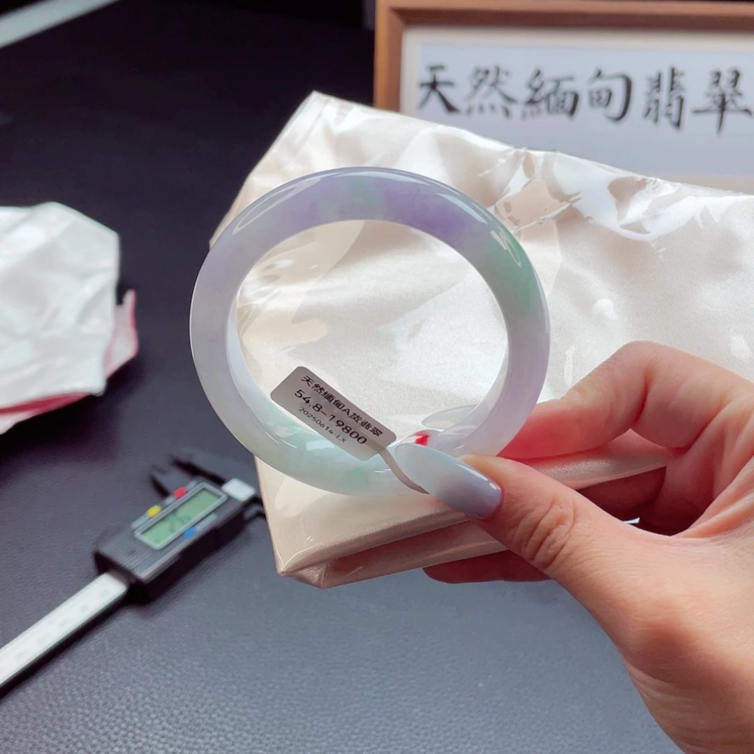 翡翠手镯未镶嵌5455圈9930