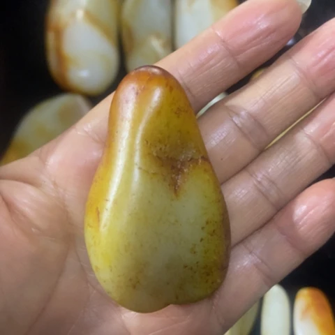和田玉（糖玉）未镶嵌挂件