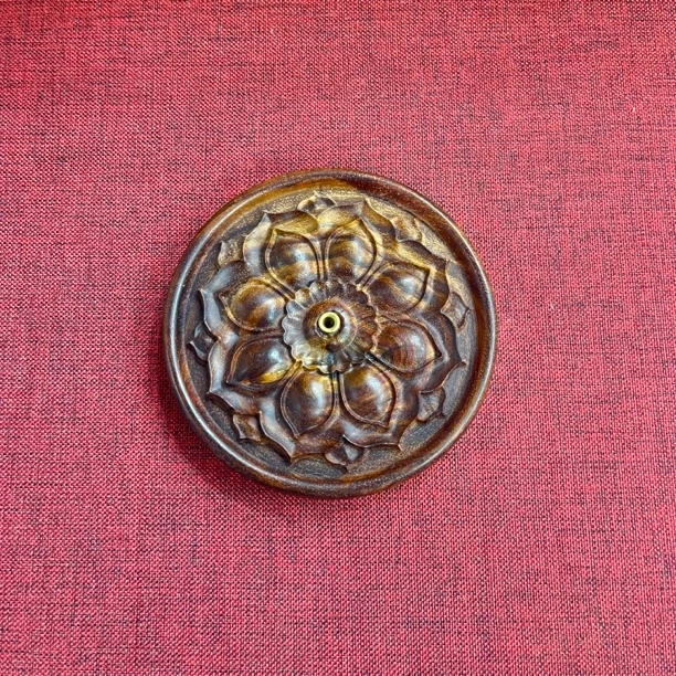 711 海南黄花梨整料圆形莲花香插