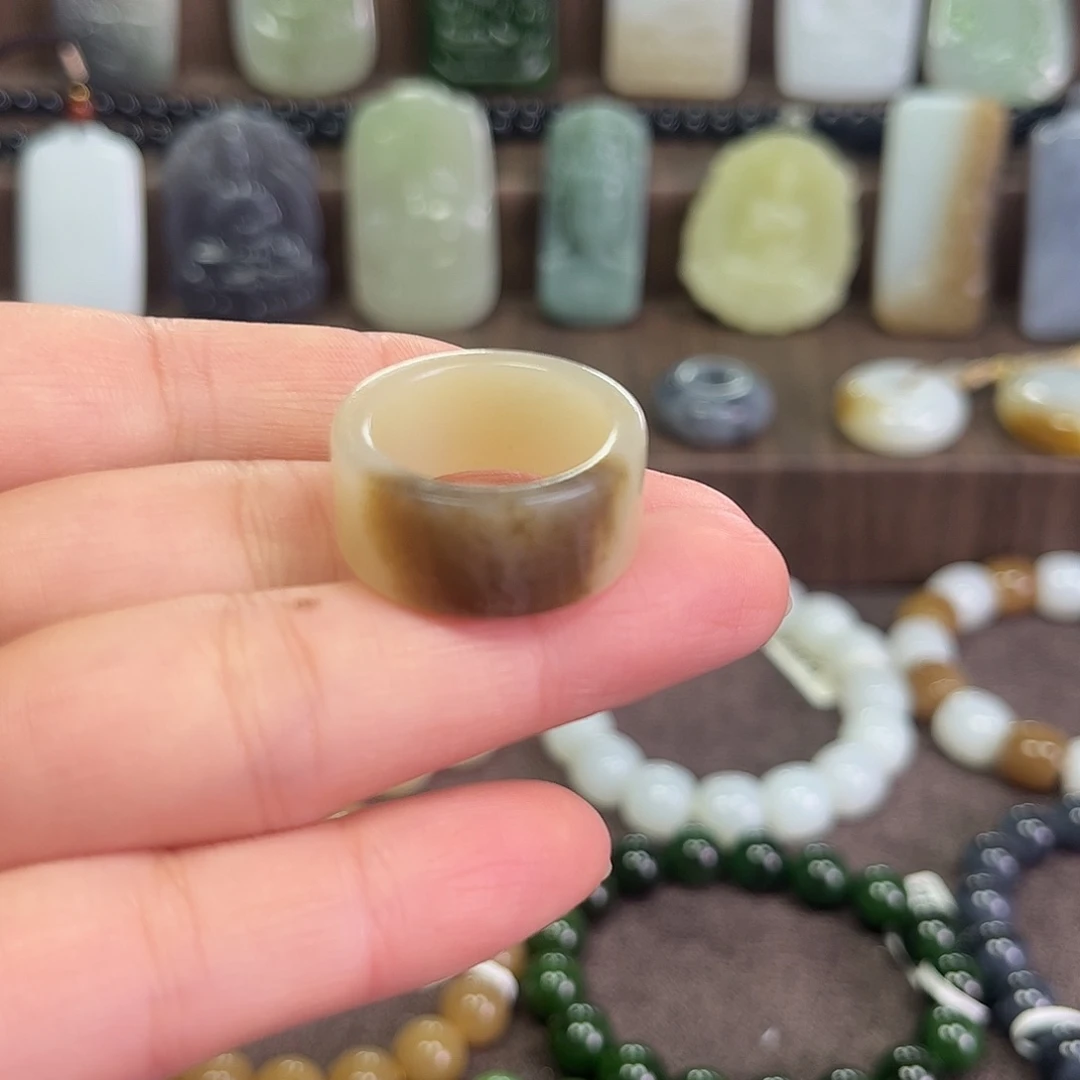 和田玉未镶嵌手串