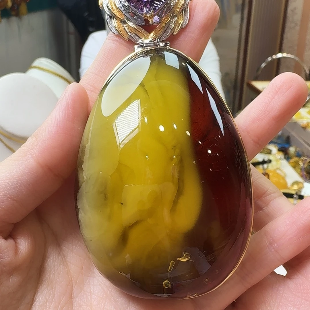 琥珀未镶嵌颈饰吊坠