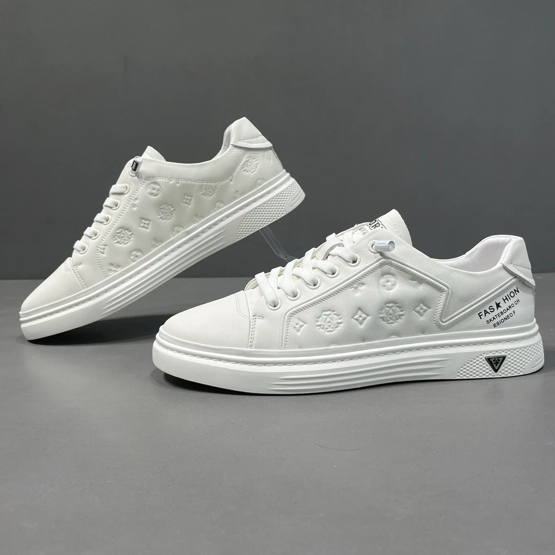 头层牛皮爆款男鞋新款透气小白鞋子男潮流百搭运动鞋休闲鞋子男款