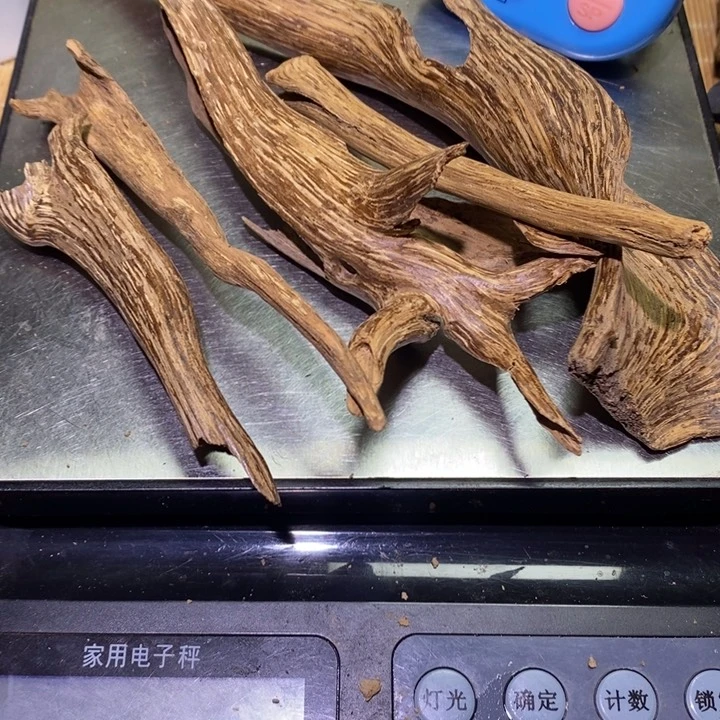 沉香碎屑沉香恵安