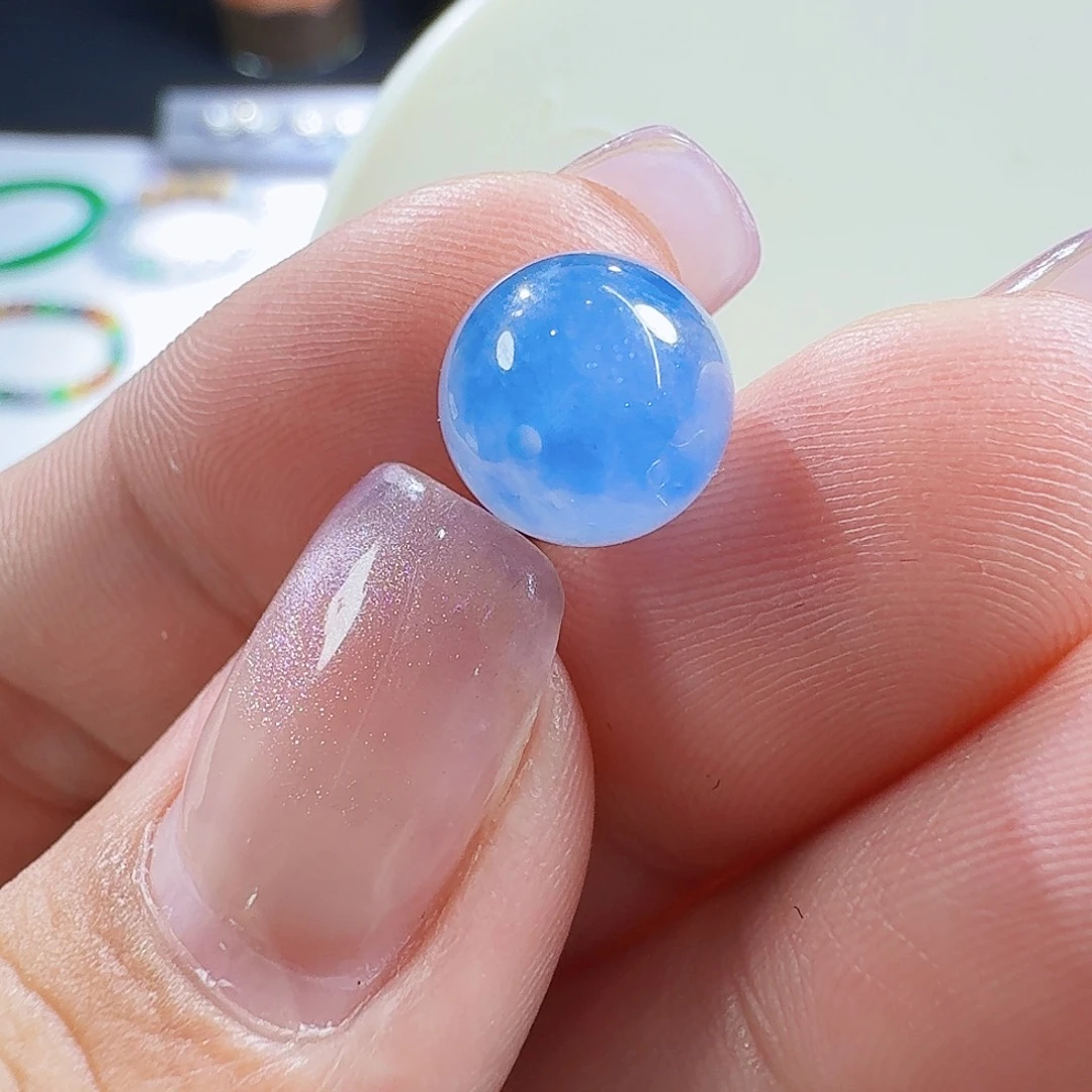 翡翠未镶嵌颈饰裸石