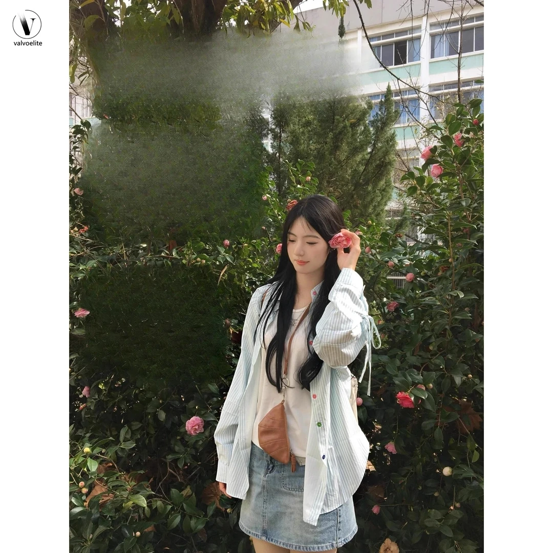 VALVOELITE秋季彩色纽扣蓝色条纹衬衫上衣女长袖时尚女款缎面衬衫
