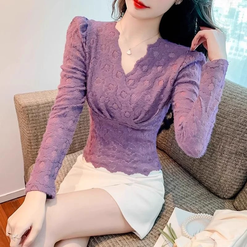 秋冬V领蕾丝打底衫新款百搭显瘦修身收腰长袖气质时尚设计感上衣