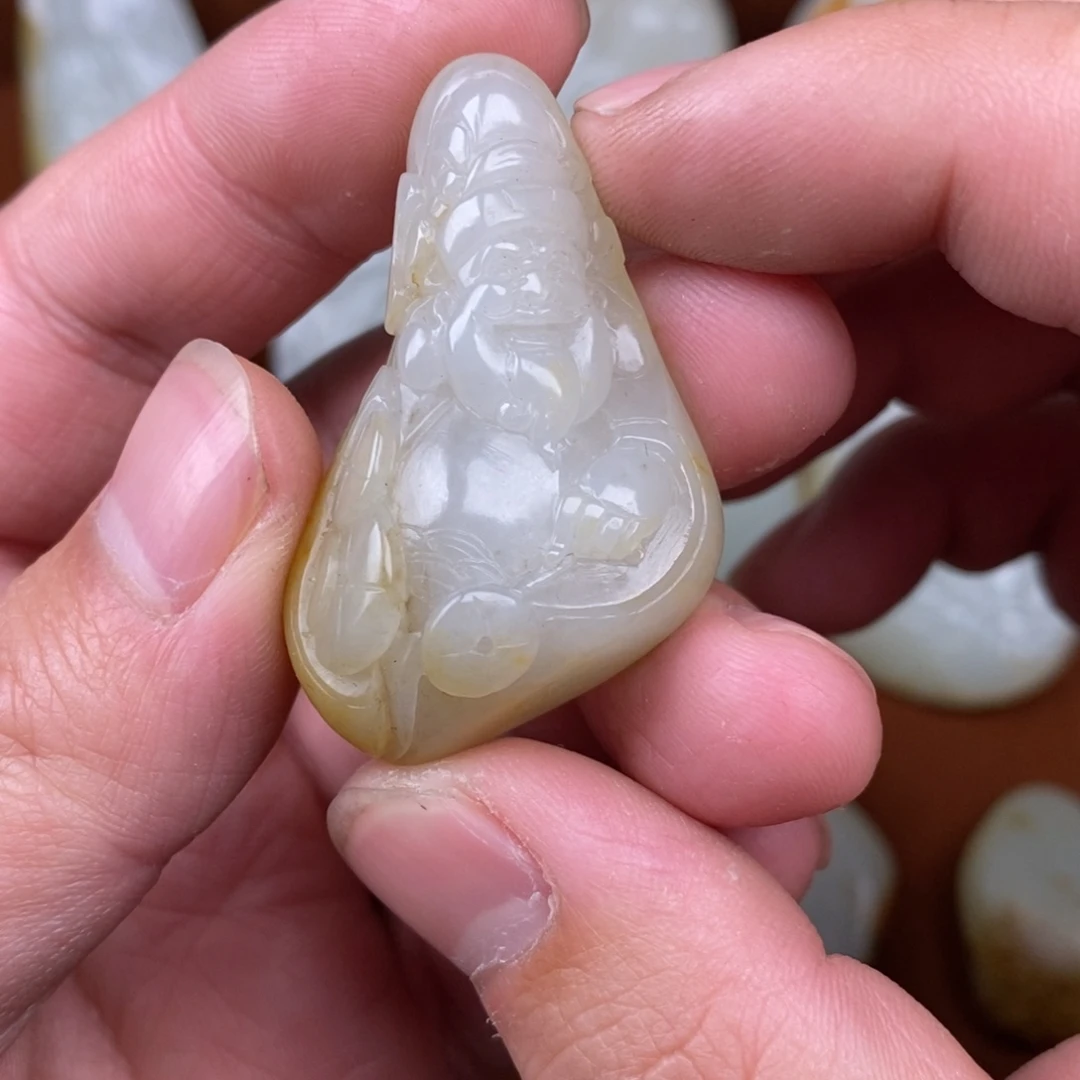 和田玉颈饰未镶嵌