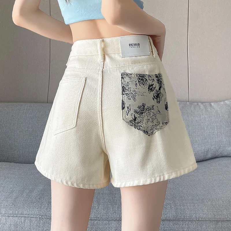 杏色牛仔短裤女2025夏季薄款高腰小个子米白色国风印花三分热裤子