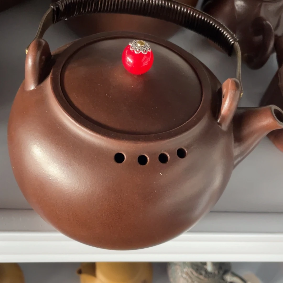 底槽青茶壶紫砂艺术作品