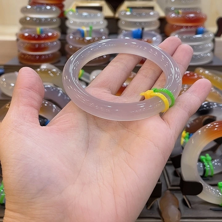 玛瑙/玉髓未镶嵌手镯23