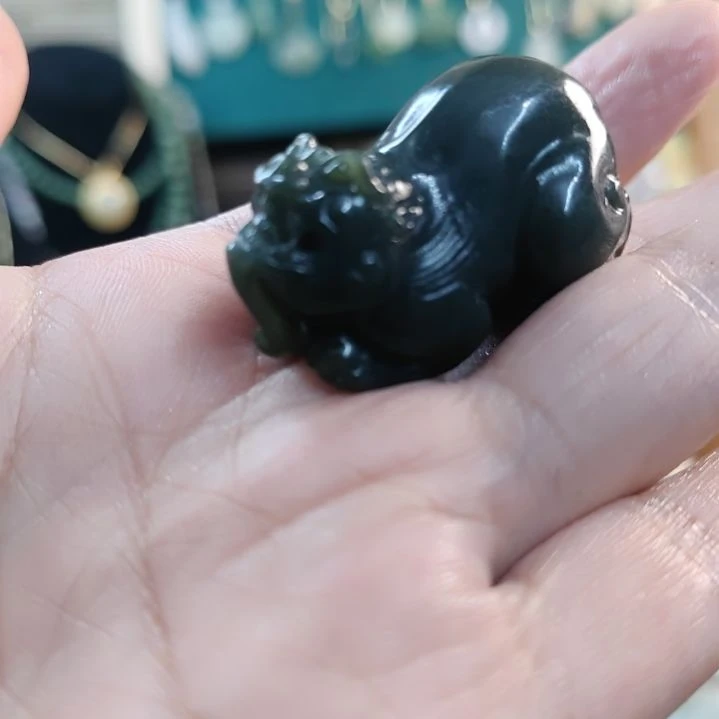 和田玉（碧玉）未镶嵌颈饰