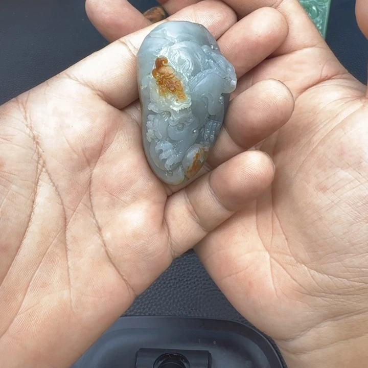 颈饰未镶嵌和田玉陛*