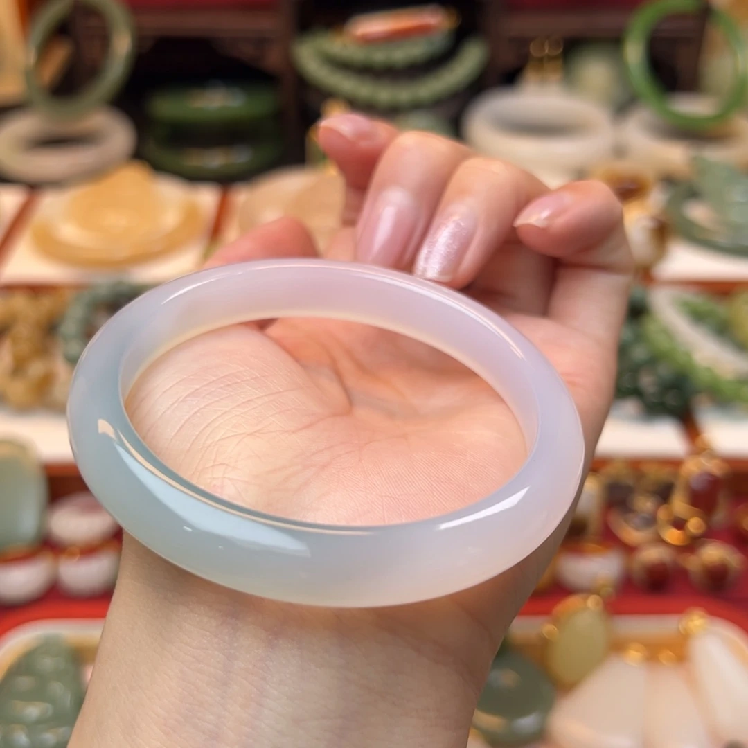 玛瑙/玉髓手镯未镶嵌60