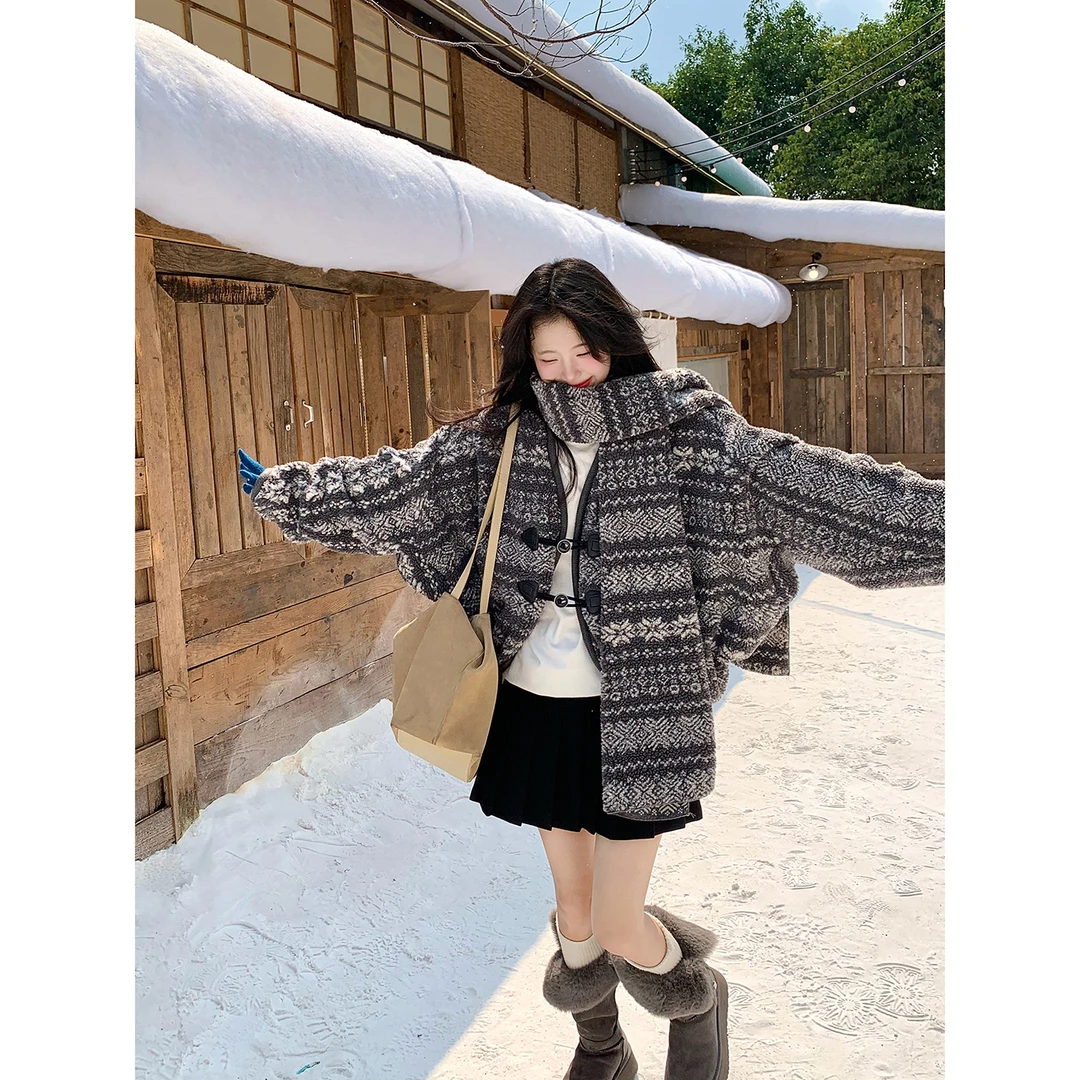 【倪子清仓】配围巾宽松HD短外套254Y3965