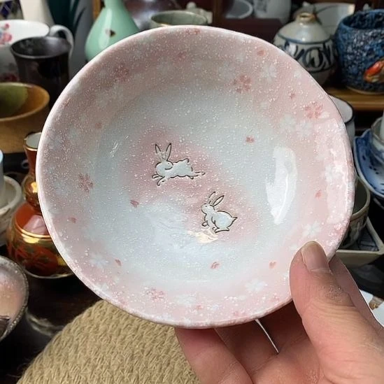 中古物品默认微瑕，谨慎参拍，满18包邮！