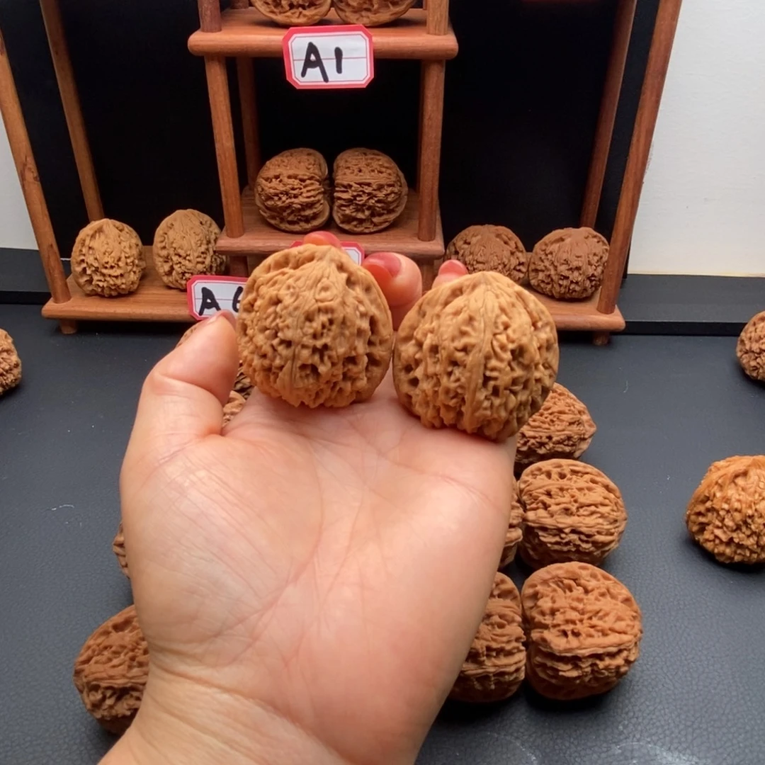 二***叔文玩核桃吊坠南疆