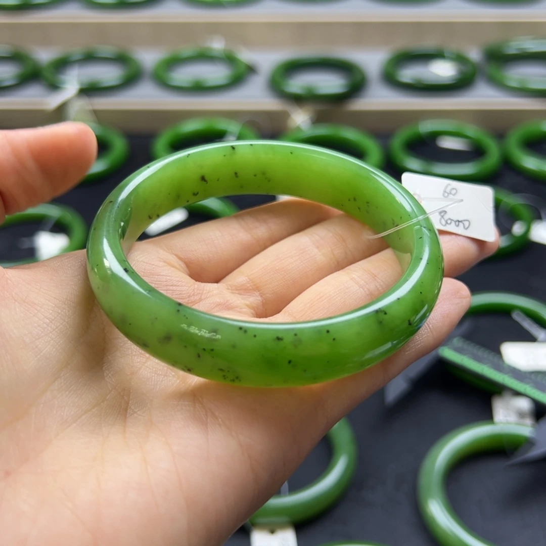 和田玉（碧玉）未镶嵌手镯碧玉高色猕猴桃苹果绿6061无纹无裂