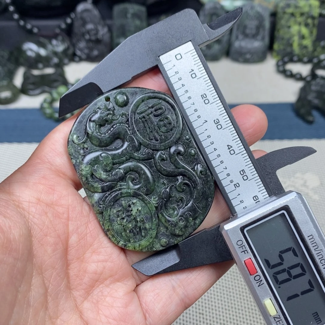 蛇纹石玉未镶嵌颈饰高冰龙凤
