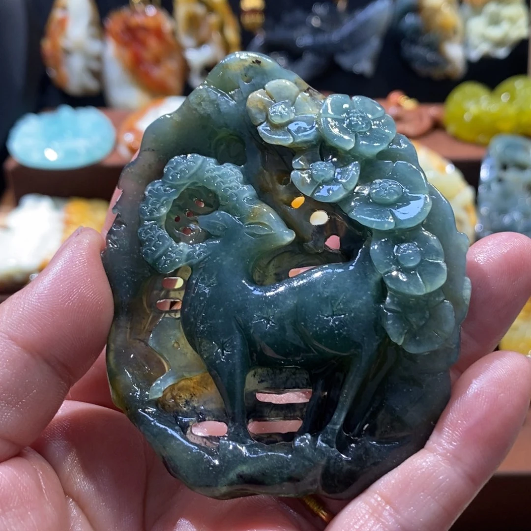 蛇纹石玉颈饰未镶嵌