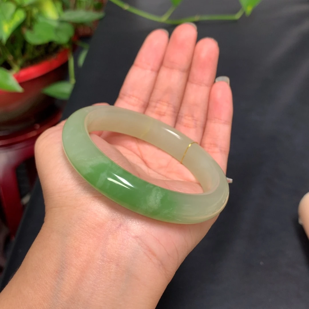 未镶嵌手镯和田玉58