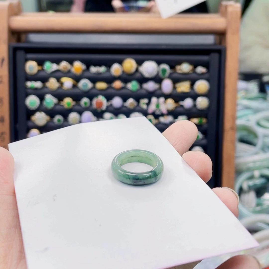 翡翠手镯未镶嵌翡翠Ａ货