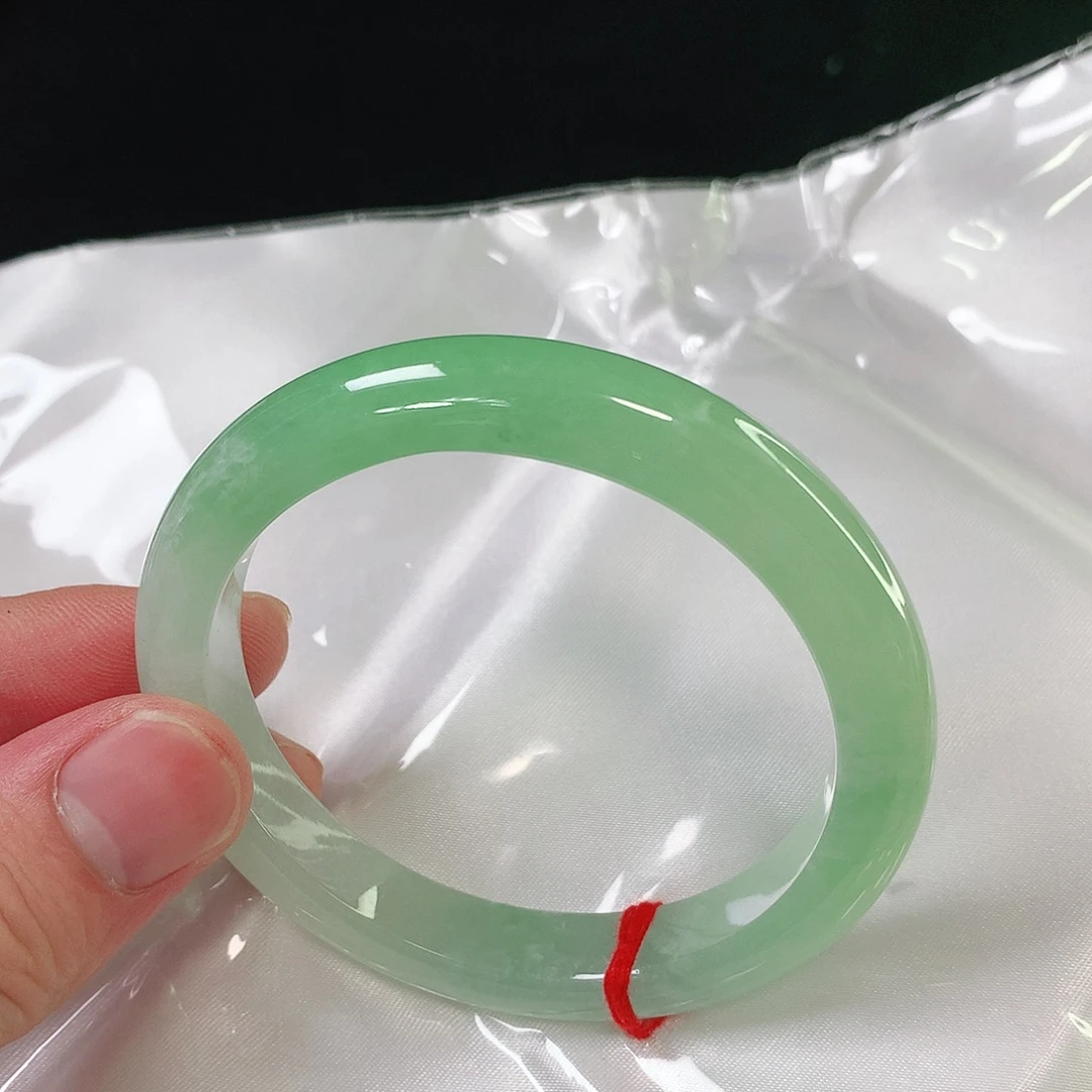 翡翠未镶嵌手镯501