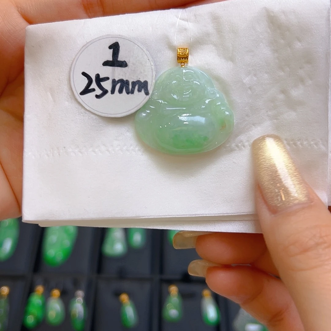 翡翠颈饰18K金镶嵌翡翠