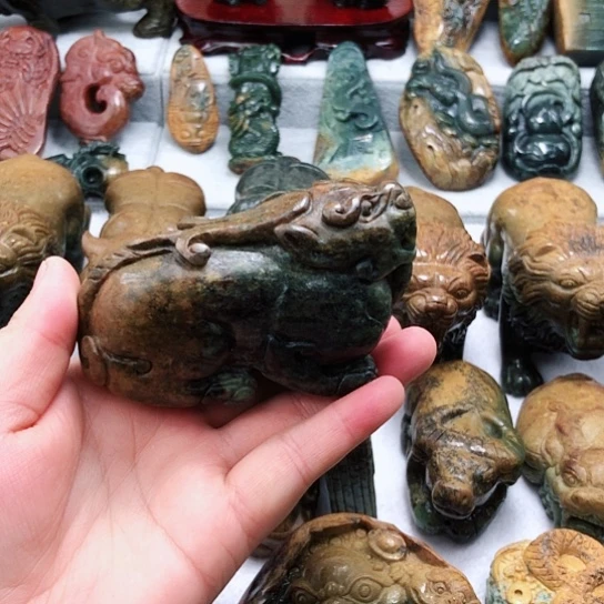 岫岩河磨玉（透闪石质玉）把件未镶嵌