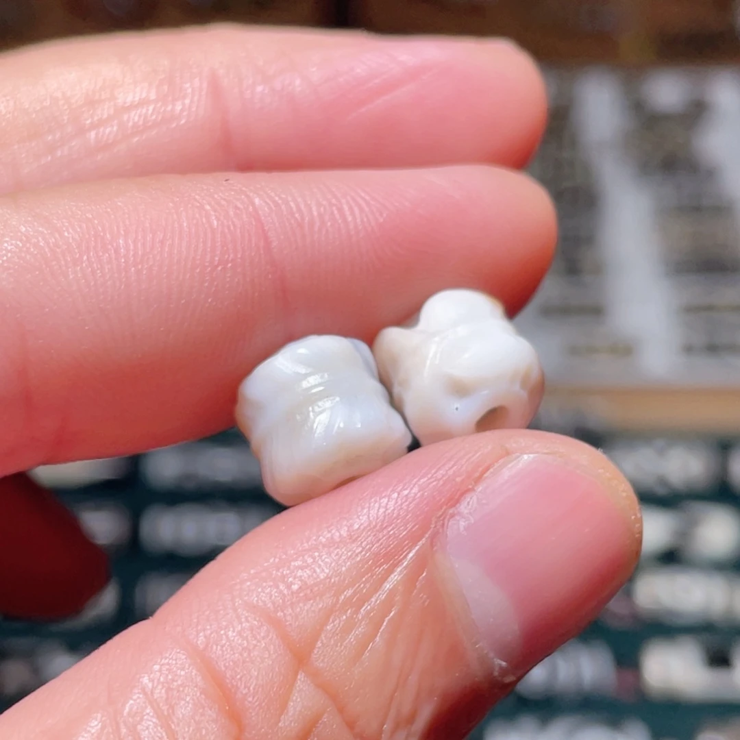 未镶嵌颈饰玛瑙/玉髓