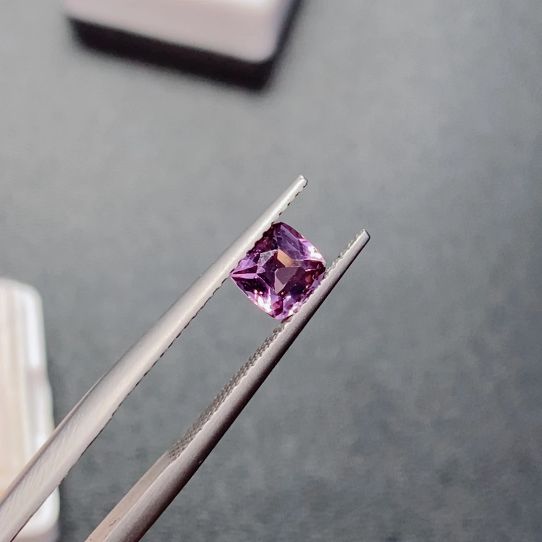 裸石尖晶石96分紫尖晶